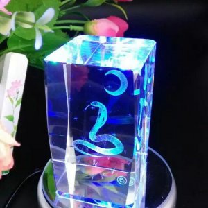 水晶內雕